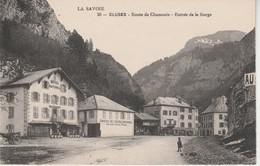 Delcampe - 74 - CLUSES - Route De Chamonix - Entrée De La Gorge - Cluses