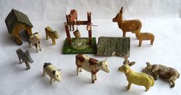 Delcampe - TRES RARE LOT DE FIGURINES EN BOIS OU COMPOSITION - Altri & Non Classificati