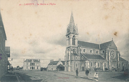 LANDIVY - N° 49 - LA MAIRIE ET L'EGLISE - Landivy