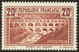 ** Pont Du Gard. Papier Blanc. No 262A (Maury 262I). - TB - Other & Unclassified