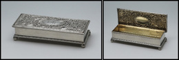 Boîte En Argent, Pieds Boule, Fin Décor Et Monogramme, Poinçons "Harris Et Shafer", 1 Comp., 100x38x23mm. - TB - Kisten Für Briefmarken