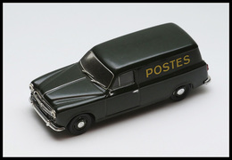 Voitures. Peugeot 403 Camionnette 1962, éd. Norev. - TB - Cajas Para Sellos