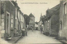 LES -AIX-D'ANGILLON. Rue Du Donjon - Les Aix-d'Angillon