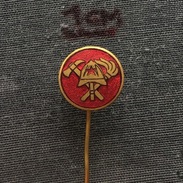 Badge (Pin) ZN006280 - Yugoslavia Fireman Association (Vatrogasni Savez Jugoslavije) - Pompiers