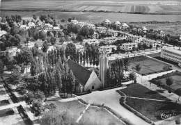 TAVAUX - CITES  VUE AERIENNE - L'EGLISE SAINTE ANNE - Tavaux