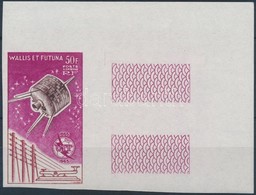 ** 1965 100 éves A Nemzetközi Távközlési Unió Mi 207 ívsarki Jobb Oldali üres Mezős Vágott Bélyeg / Corner Imperforate S - Altri & Non Classificati