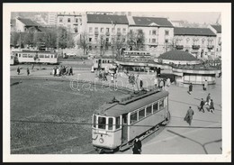 Cca 1970 Budapest, A Moszkva Tér Villamosokkal, 7,5x11 Cm - Sonstige & Ohne Zuordnung