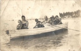 T4 1921 Siófok, Csónakázó Család. Besenyi és Társa Photo  (fa) - Ohne Zuordnung