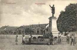 T2/T3 Nagyszalonta, Salonta; Kossuth Lajos Szobor, Szilágyi és Társa üzlete. Döme Károly Kiadása / Kossuth Statue, Shops - Ohne Zuordnung
