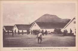 Cp , MILITARIA , Camp De La FONTAINE Du BERGER Et Le Puy-de-Dôme - Barracks