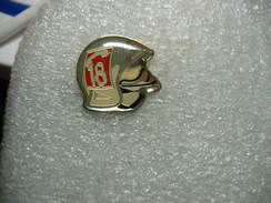 Pin's Casque De Sapeur Pompier: Tel 18 - Pompiers