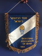 BASKETBALL ISRAEL 1983. FEDERATION  OFFICIAL BIG PENNANT 38 X 30 Cm - Andere & Zonder Classificatie