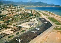NICE - Vue Générale Et L'Aéroport De Nice-Côte D'Azur - Transport Aérien - Aéroport