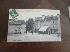 CPA 48 Lozère  Villefort La Place Du Portalet Et L'entrée Du Bosquet   TBE - Villefort