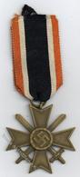 WK II MILITARIA - ORDEN - KRIEGSVERDIENST-KREUZ 2. Klasse Mit Gefalteter Urkunde, I-II - Oorlog 1939-45