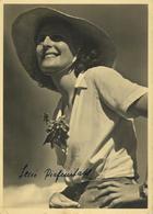 WK II Riefenstahl, Leni Foto 18 X 12,5 Cm Mit Orig. Unterschrift I-II (altersbedingete Gebrauchsspuren) - Oorlog 1939-45