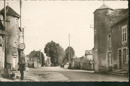 Le Caron Et L'Avenue De La Gare (Pompe à Essence "Standard") - Liffol Le Grand