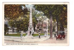 USA NH Nashua Abbott Square And Soldiers Soldier Monument Cpa Vieille Voiture Automobile - Nashua