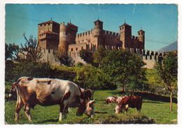 Italie -- Vallée D'Aoste --Chateau De FENIS  14ème Siècle  (vaches Au 1er Plan ) - Other & Unclassified