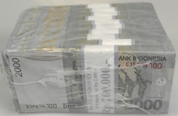 Indonesia / Indonesien: Original Brick With 1000 Banknotes 2000 Rupiah 2013, P.148d, Packed In 10 Bu - Indonésie