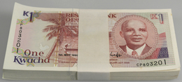 Malawi: Bundle With 100 Pcs. 1 Kwacha 1992, P.23b With Running Serial Numbers In UNC Condition. (100 - Malawi