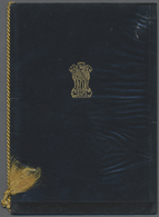 Indien: 1948 GANDHI Complete Set Overprinted "SPECIMEN", Affixed To Gold Leaves, In Black Velvet Pre - Other & Unclassified