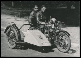 1931 Zamecsnik Tivadar és Lukavecz Ferenc Motorversenyzők Páros Standard 500-as Motorkerékpáron, Utólagos Előhívás, Háto - Other & Unclassified