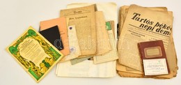 Cca 1900-1940 Nagy Vegyes Nyomtatvány és Okmány Tétel, Benne újságokkal, Igazolványokkal, Egyebekkel - Zonder Classificatie