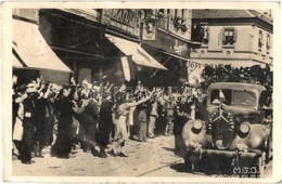 * T2/T3 1940 Nagyvárad, Oradea; Bevonulás, Feldíszített Autó, Matula üzlet / Entry Of The Hungarian Troops, Decorated Au - Zonder Classificatie