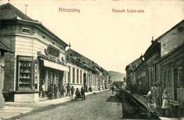 T2/T3 Petrozsény, Petrosani; Kossuth Lajos Utca, Wiegenfeld Adolf üzlete. W. L. Bp. 1683. / Street View, Shops (EK) - Unclassified