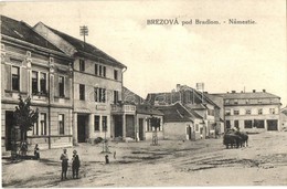 ** T2 Berezó, Brezová Pod Bradlom; Tér üzlettel. St. Halabrín Kiadása / Namestie / Square With Shop - Zonder Classificatie