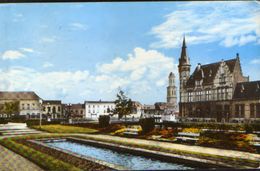 Belgium - Postcard Circulated 1968 - Lokeren -  Market And Post  - 2/scans - Lokeren