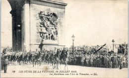 Evenement - Les Fêtes De La Victoire , 14 Juillet 1919 - Les Maréchaux Sous L'arc De Triomphe - Manifestations