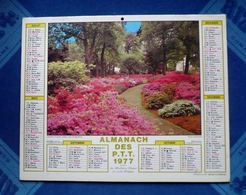 CALENDRIER - Almanach Des  P.T.T 1977 - Jardin Fleurie Dans Les Pyrénées Et Maison Fleurie Dans Le Centre - Dpt 66 - Grand Format : 1971-80