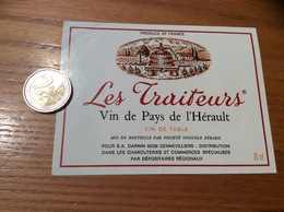 Etiquette « VIN DE PAYS DE L’HÉRAULT - Les Traiteurs - Société Vinicole Bérard - GENNEVILLIERS (92)» - Languedoc-Roussillon