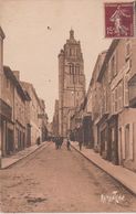 (79)  BRESSUIRE . Rue Gambetta (Hôtel Du Dauphin /" Autechaud"  ) - Bressuire