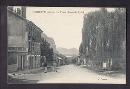 CPA 38 - VOREPPE - La Poste ( Route De Lyon ) - TB PLAN De Rue Avec Jolie ANIMATION Plan De FACTEUR TAMPON VAGUEMESTRE - Voreppe