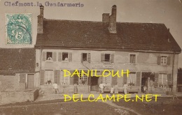 52 // CLEFMONT    CARTE PHOTO    La Gendarmerie  ANIMEE - Clefmont