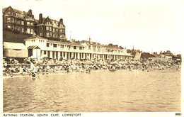 SUFFOLK - LOWESTOFT - BATHING STATION, SOUTH CLIFF Suf381 - Lowestoft