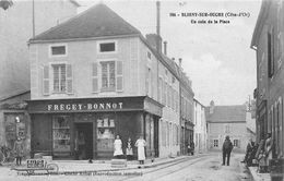 Bligny Sur Ouche     21    Un Coin De La Place. Quincaillerie Frégey-Bonnot     (voir Scan) - Autres & Non Classés