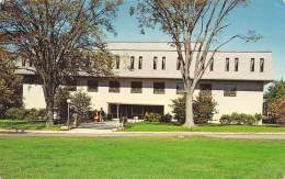 Ballentine Hall Houses The College Of Business Administration Of The University Of Rhode Island. - Sonstige & Ohne Zuordnung