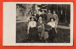 GBB-11 Carte-Photo De Famille, Dans La Région Sainte-Croix -Orbe Jura Vaudois, Selon Origine Du Lot. Non Circulé - Sainte-Croix 