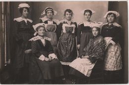 Carte Photo Groupe De Femmes En Costume Traditionnel à Identifier - Vestuarios