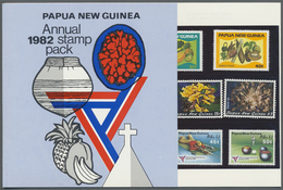 ** Papua Neuguinea: 1982. Lot Of 100 Stamp Packs Each Containing The 23 Issued Stamps Of This Year (inc - Papoea-Nieuw-Guinea