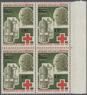 ** Thematik: Rotes Kreuz / Red Cross: 1960/2000 (approx), Various Countries. Accumulation Of 113 RED CR - Red Cross