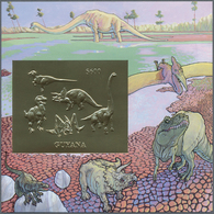 ** Thematik: Tiere-Dinosaurier / Animals-dinosaur: 1993, Guyana. Lot Of 100 GOLD Dinosaur Blocks Contai - Vor- U. Frühgeschichte