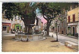 83..LE  BEAUSSET    - LA  FONTAINE   RUE  PORTALIS  + POISEONNERIE    CPSM      BE  1A896 - Le Beausset