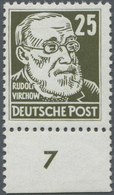 ** DDR: 1953, 25 Pfg. Persönlichkeiten "Rudolf Virchow", Postfrisch Mit Bogenunterrand Und Reihenzähler - Sonstige & Ohne Zuordnung