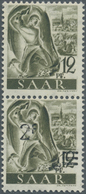 **/* Saarland (1947/56): 1947, 2 Fr. Auf 12 Pfg. Schwarzgrauoliv, Senkrechtes Paar Ohne Und Mit Aufdruck, - Neufs