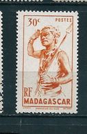 N° 301 DANSEUR DU SUD  Timbres Europe France (ex-colonies & Protectorats) Madagascar 1946 Neuf - Unused Stamps